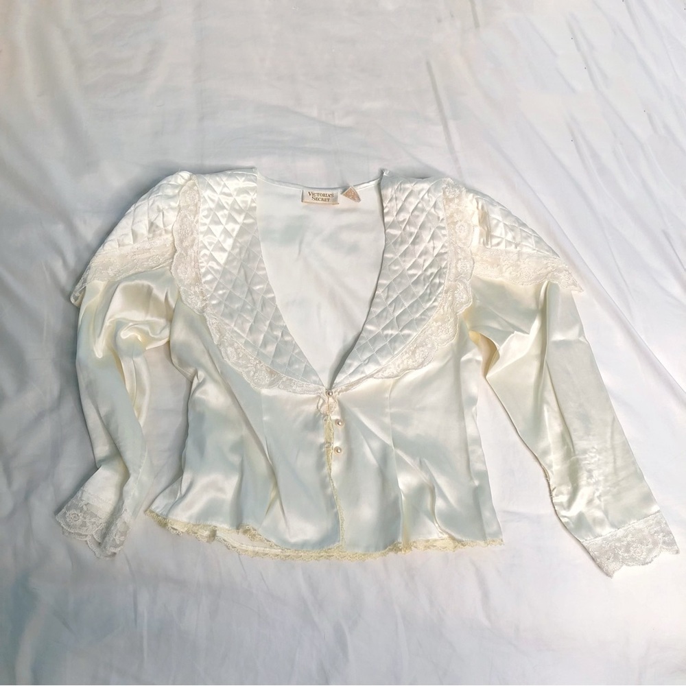 RARE Gold label White Vintage Victoria Secret twee shacket top sweater